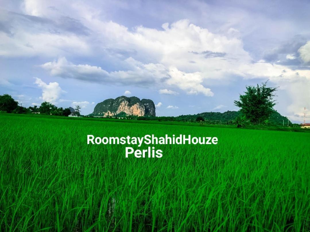 Roomstay Shahid Hou'Ze 加央 外观 照片